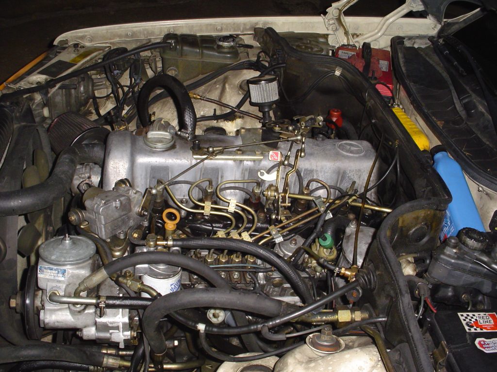 Mercedes Benz OM617 Inline Five Diesel