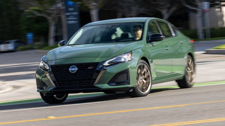 Nissan Altima AWD