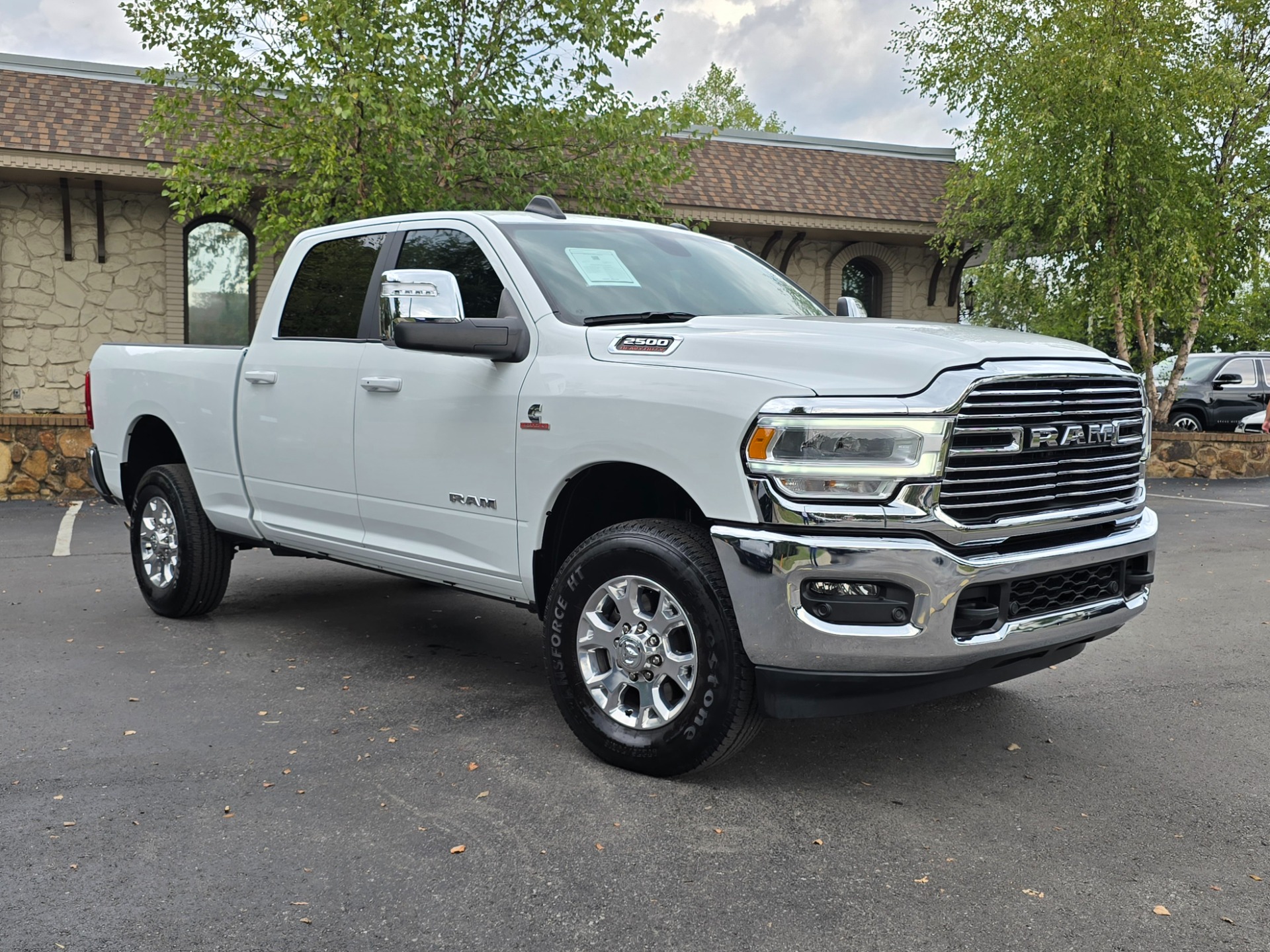 Ram 2500 Laramie Crew Cab 4x4 6.7L Cummins Turbo Diesel