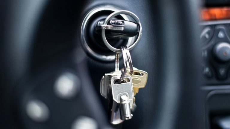 Reasons Why Select Modern Cars Still Use Traditional Metal Keys