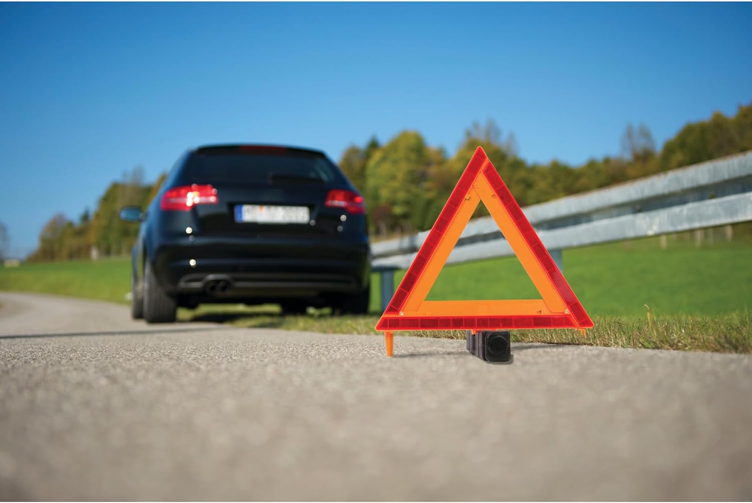 Reflective Warning Triangles or Road Flares Reflective Warning Triangles or Road Flares