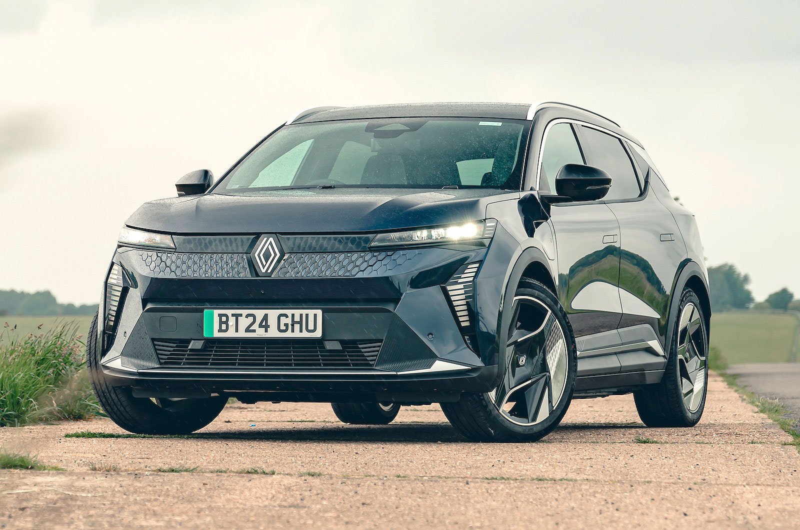 Renault Scenic E Tech Car