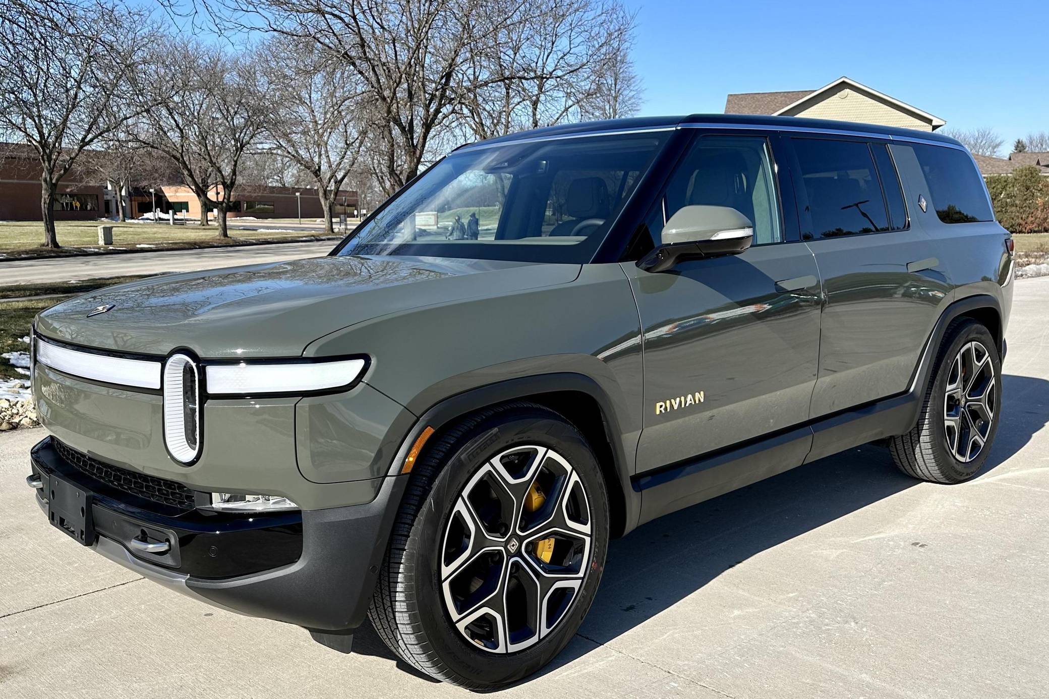 Rivian R1S Launch Edition