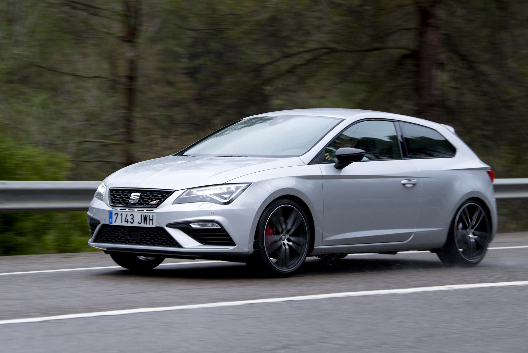 SEAT Leon Cupra R