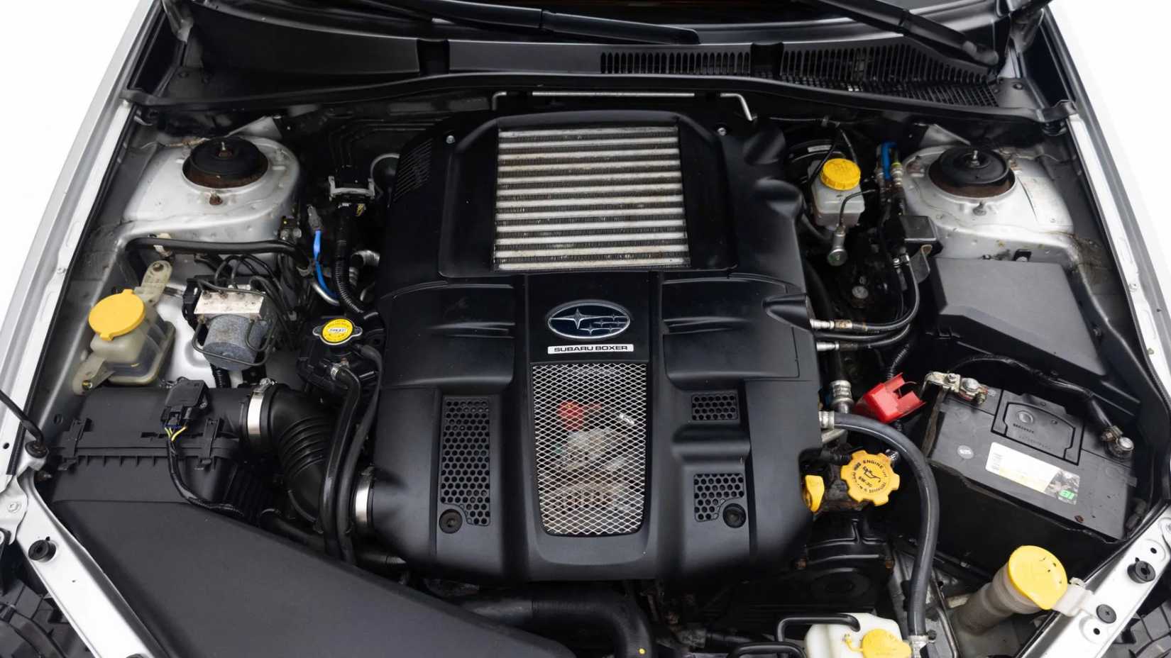 Subaru EJ25 Engine