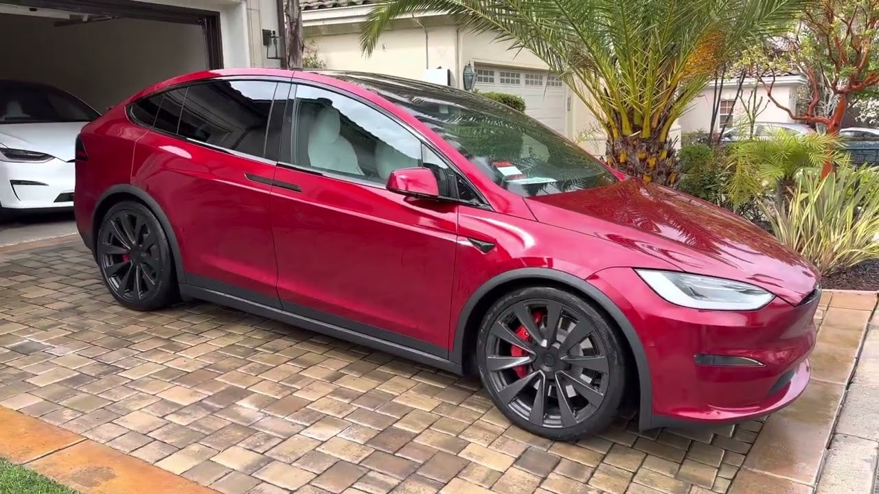 Tesla Model X Plaid