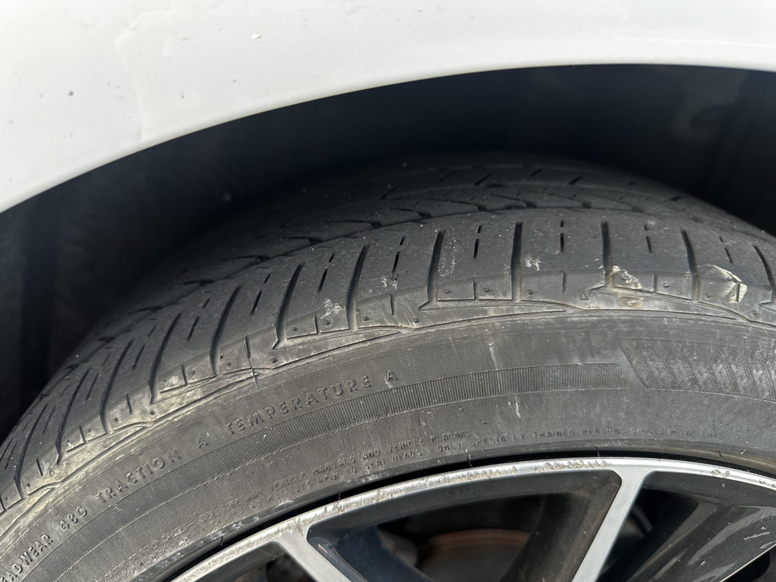 Toyota Camry XSE V6 tire Sidewall Cracking Toyota Camry XSE V6 tire Sidewall Cracking