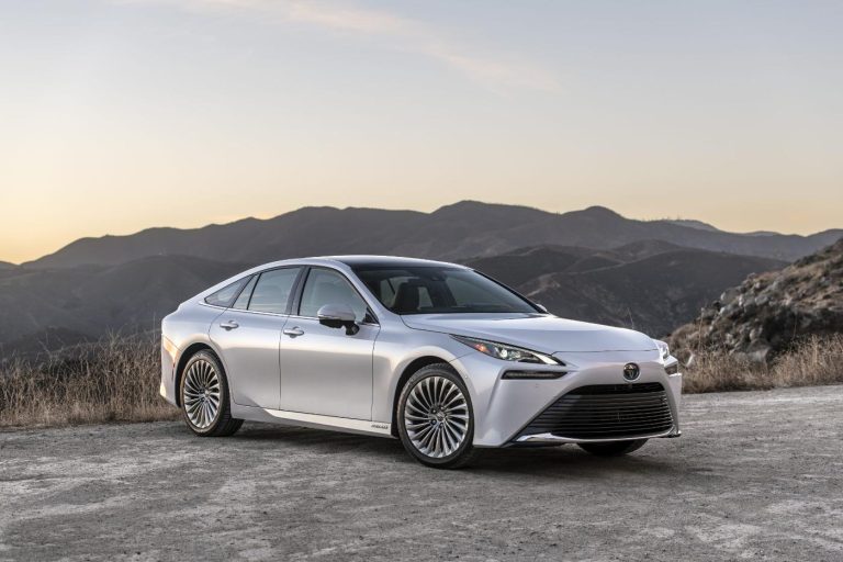 Toyota Mirai featured