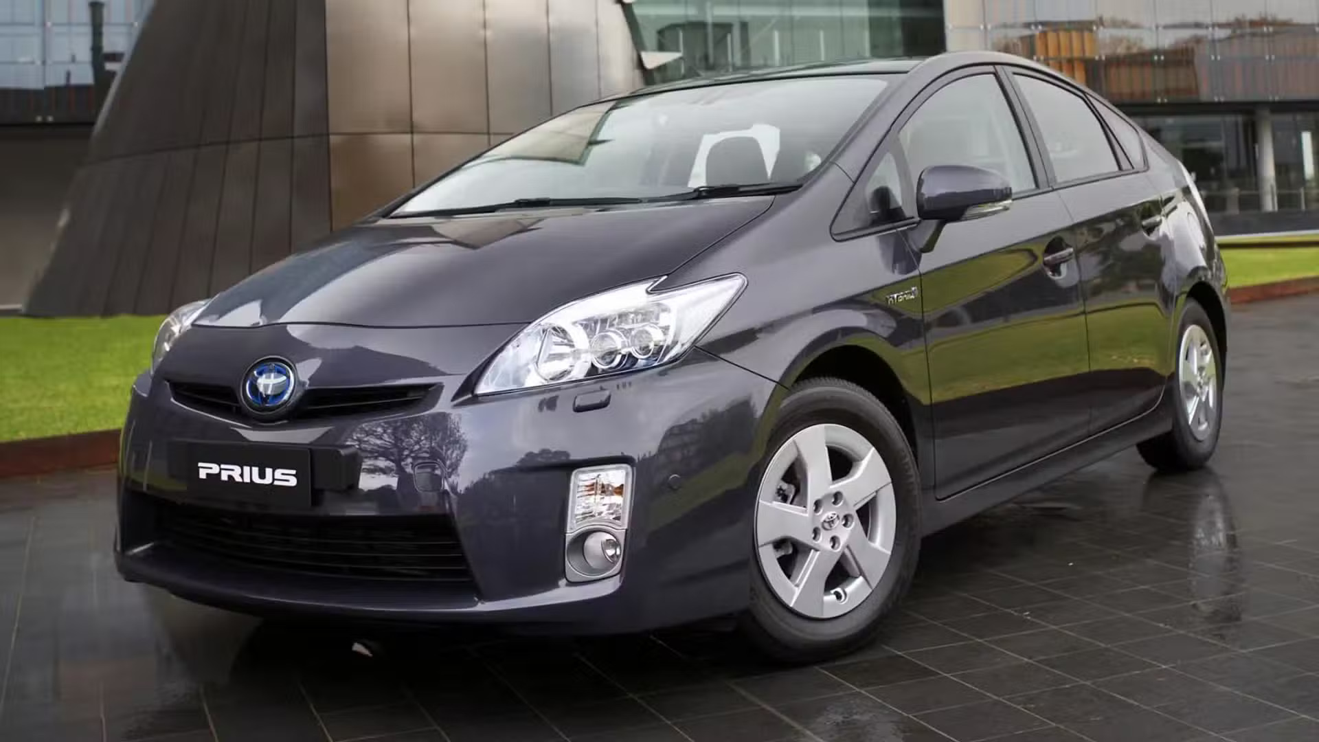 Toyota Prius (2010–2013)