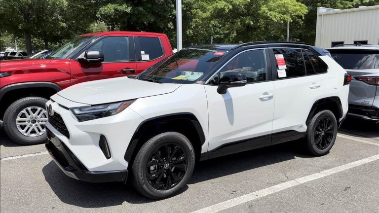 Toyota RAV4 Hybrid XSE AWD