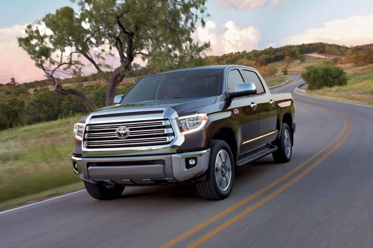 Toyota Tundra CrewMax SR5 5.7L 4x4