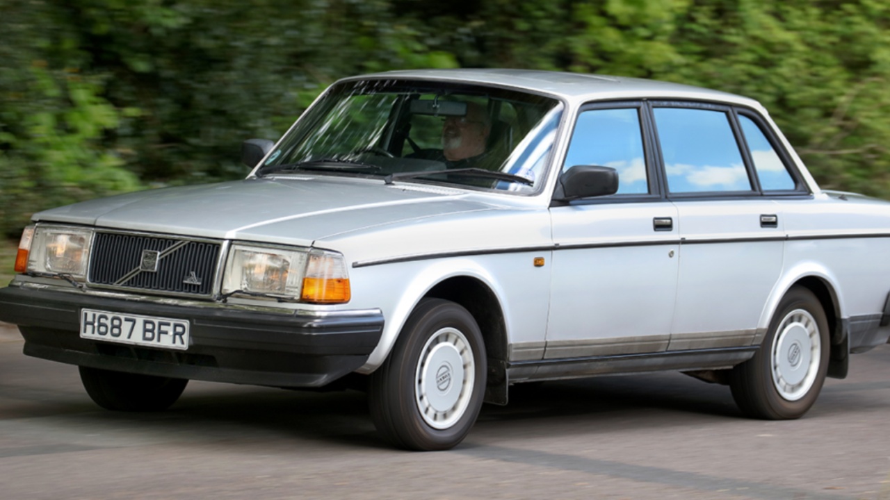 Volvo 240 (1975–1993)
