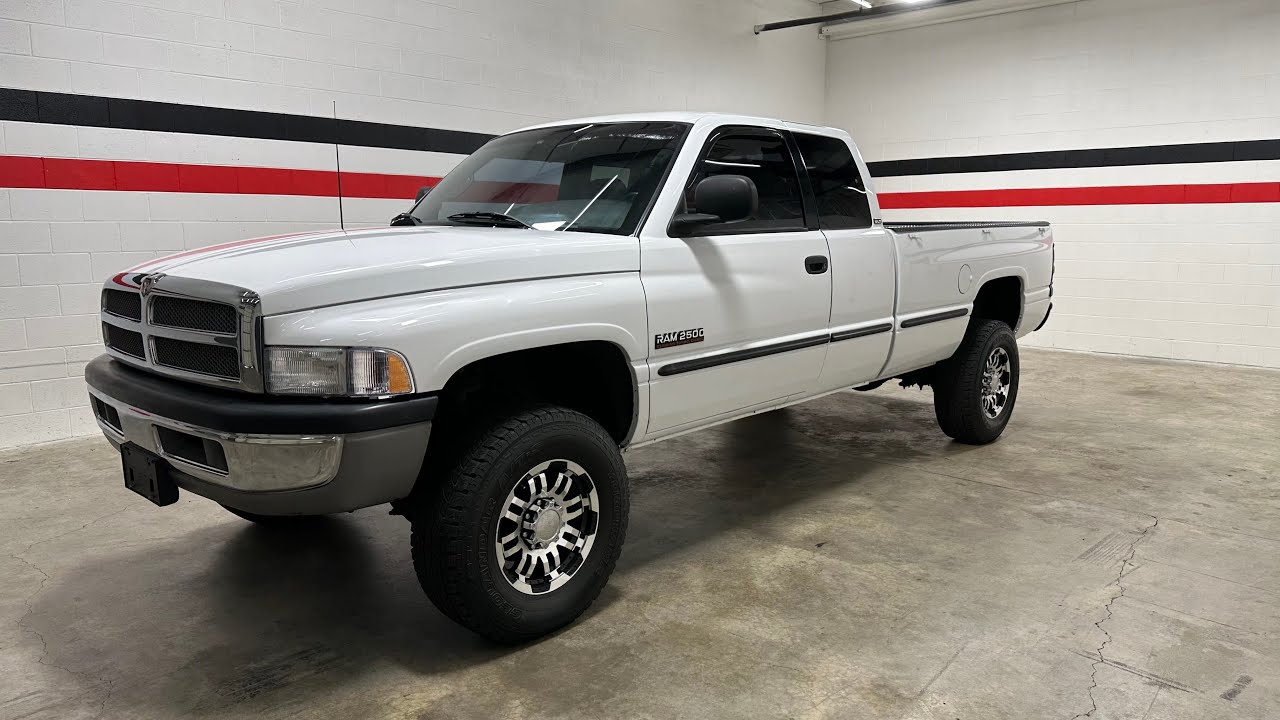 Dodge Ram 2500 with the 5.9L Cummins 24-Valve (1998–2007) Dodge Ram 2500 with the 5.9L Cummins 24-Valve (1998–2007)