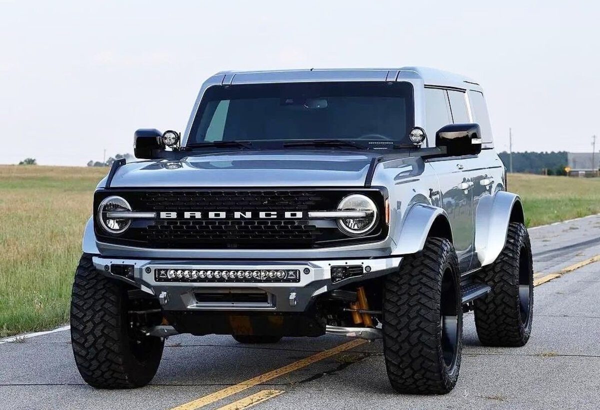 Ford Bronco 