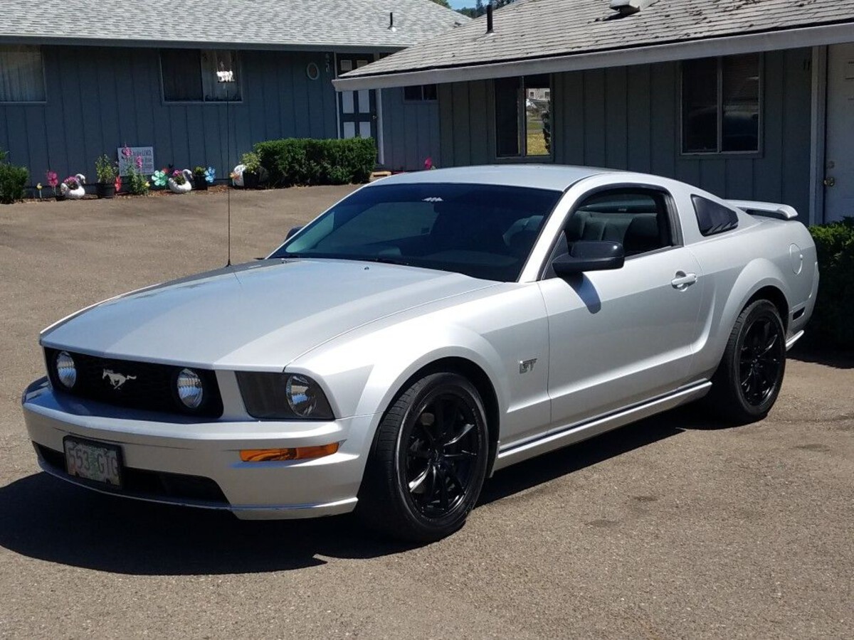  Ford Mustang GT (S197)