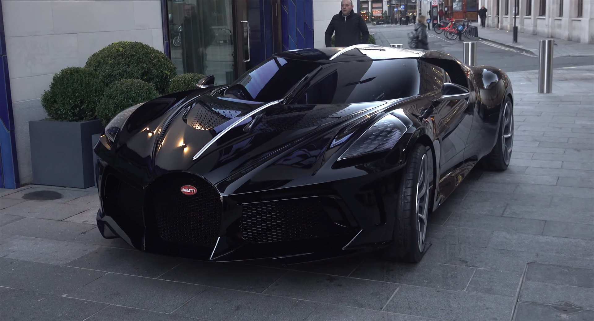 2021 Bugatti La Voiture Noire 2021 Bugatti La Voiture Noire