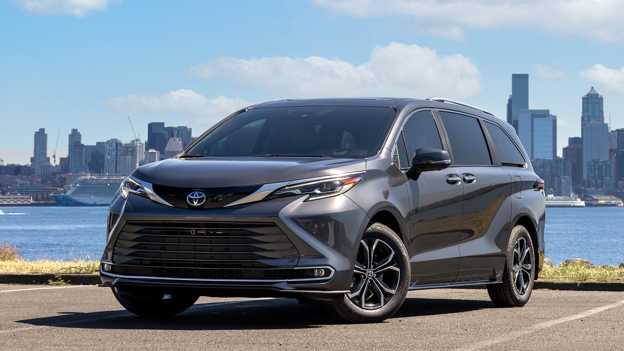 2021 Toyota Sienna XSE AWD Hybrid