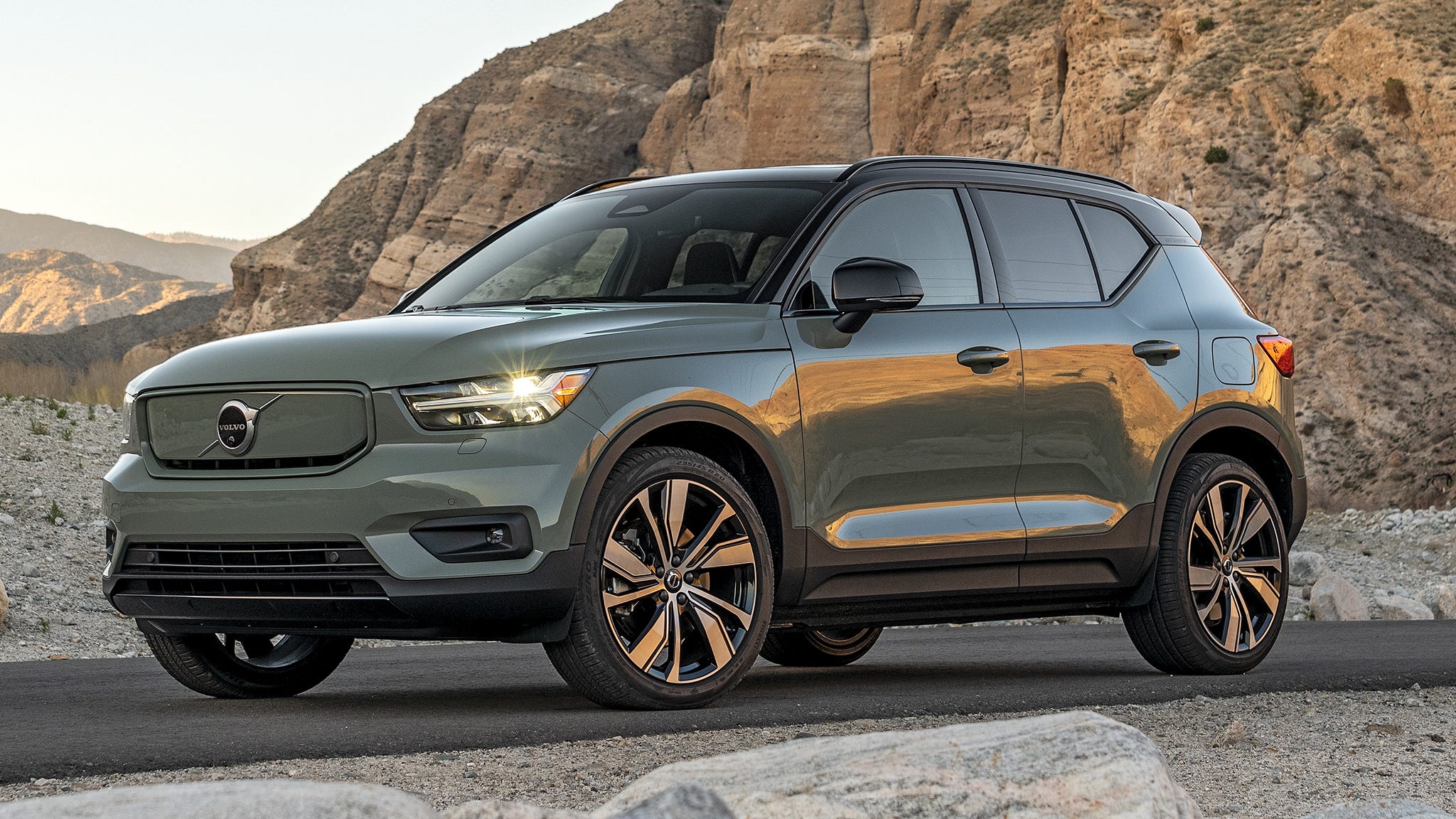 2021 Volvo XC40 Recharge Pure Electric P8 AWD