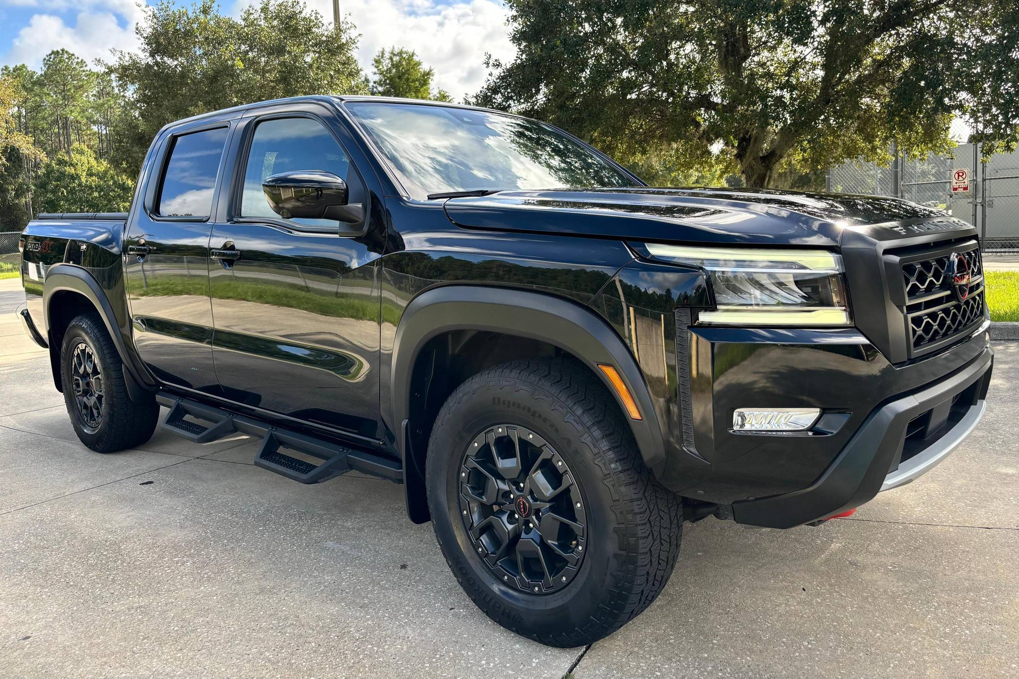 2023 Nissan Frontier Pro 4X Crew Cab 4x4