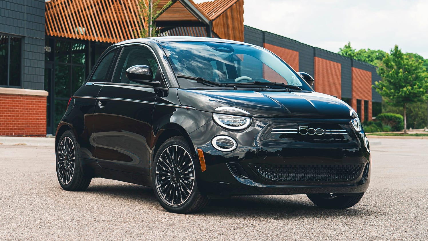 2024 Fiat 500e Inspired By Beauty FWD 2024 Fiat 500e Inspired By Beauty FWD