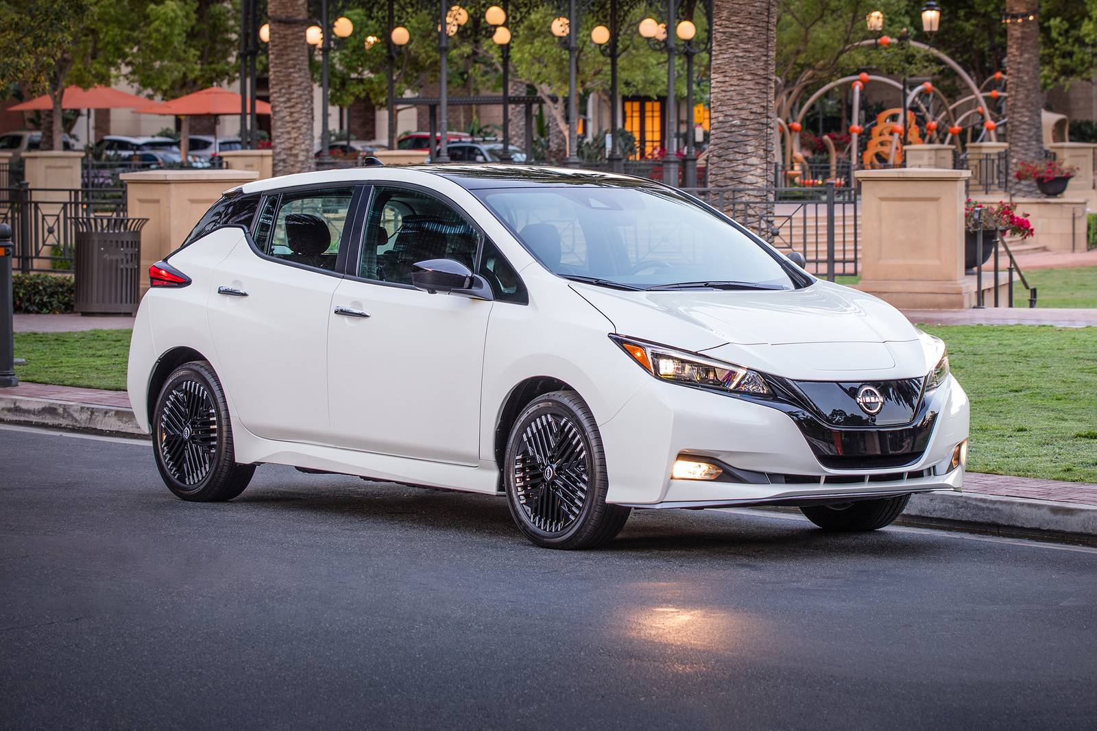 2024 Nissan Leaf SV Plus FWD 2024 Nissan Leaf SV Plus FWD