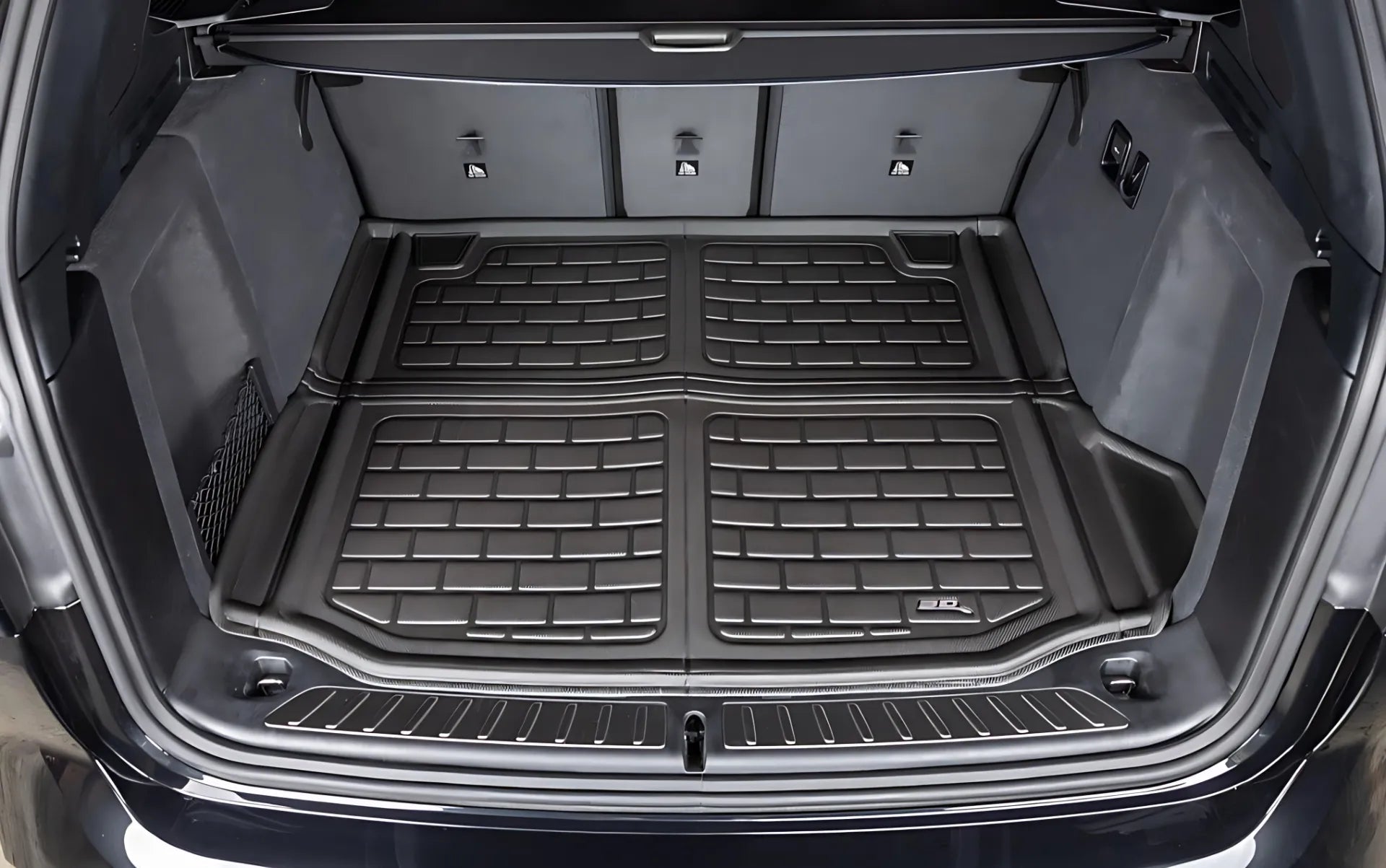 3D MAXpider Kagu series cargo liner installed in the trunk of a BMW X3