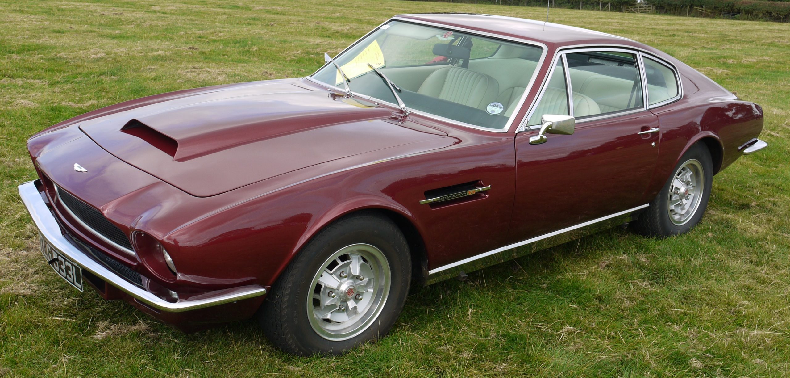 Aston Martin Vantage V8 Coupe