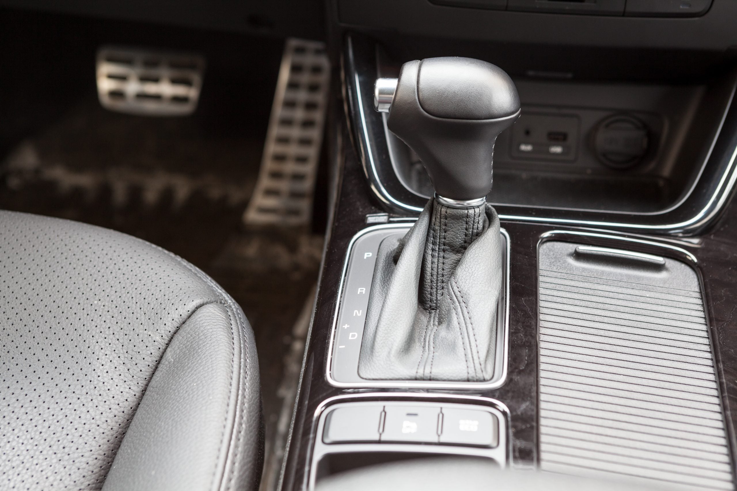 Automatic gear shifter