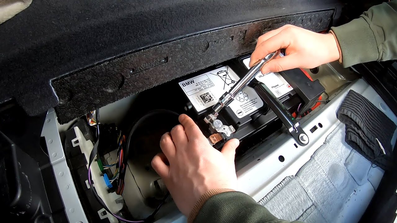 BMW 330e battery replacement