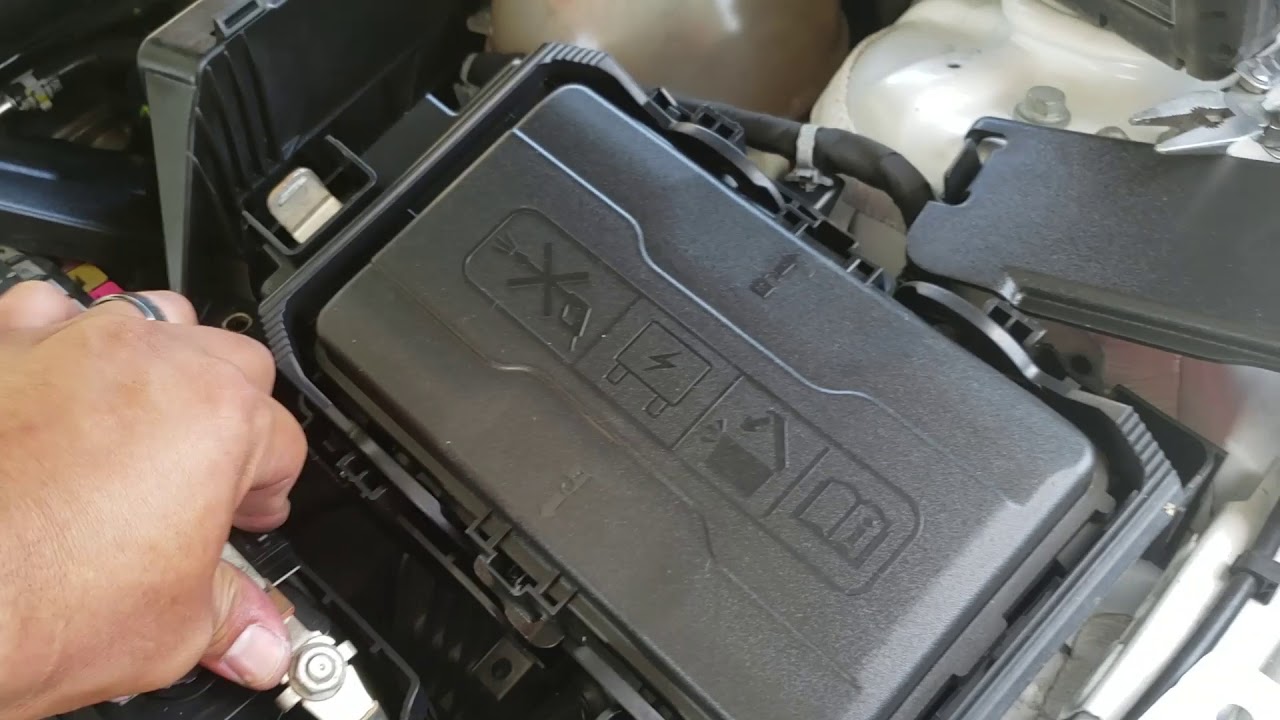 Chevrolet Malibu Hybrid battery replacement