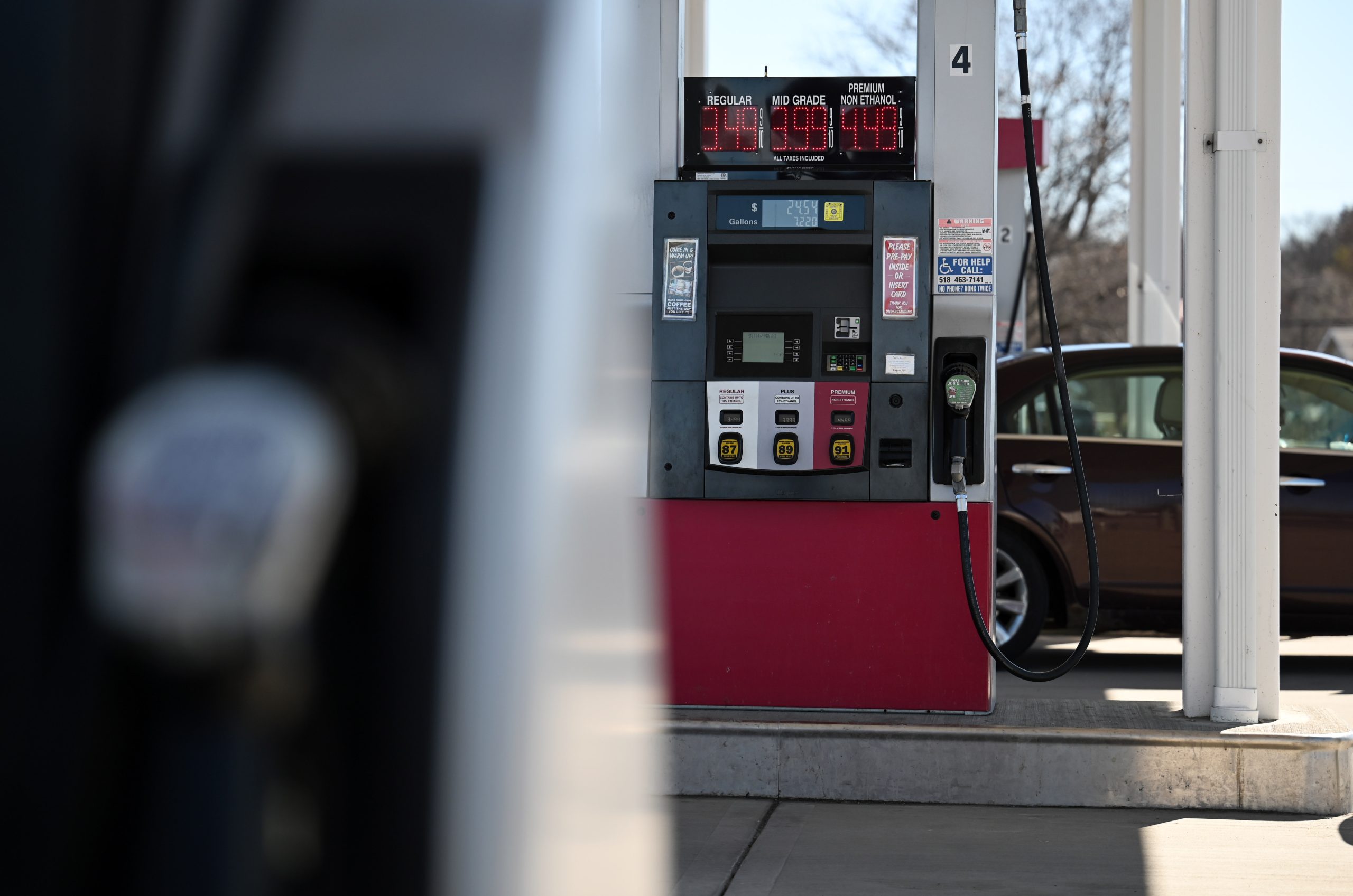 Gas pump
