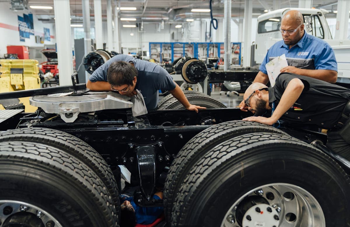Heavy Duty Diesel Mechanic
