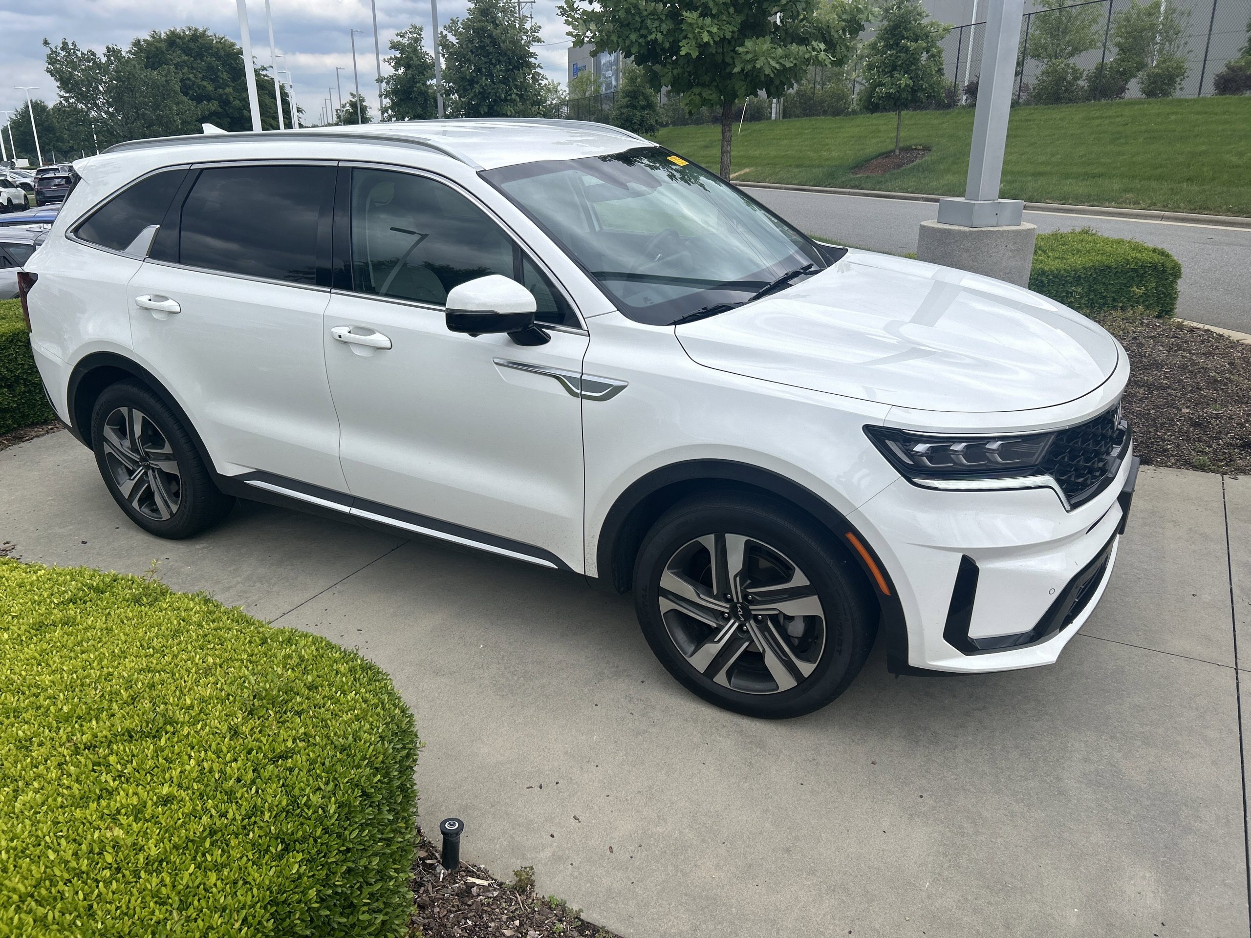 Kia Sorento Hybrid SX AWD Kia Sorento Hybrid SX AWD