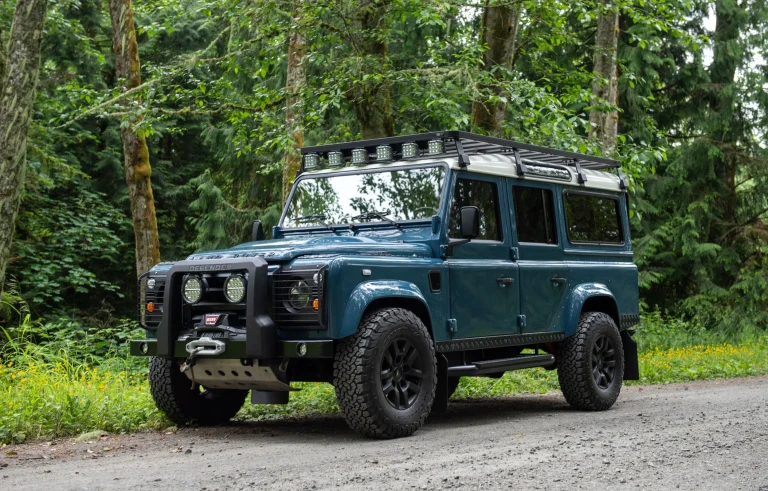 Land Rover Defender 110