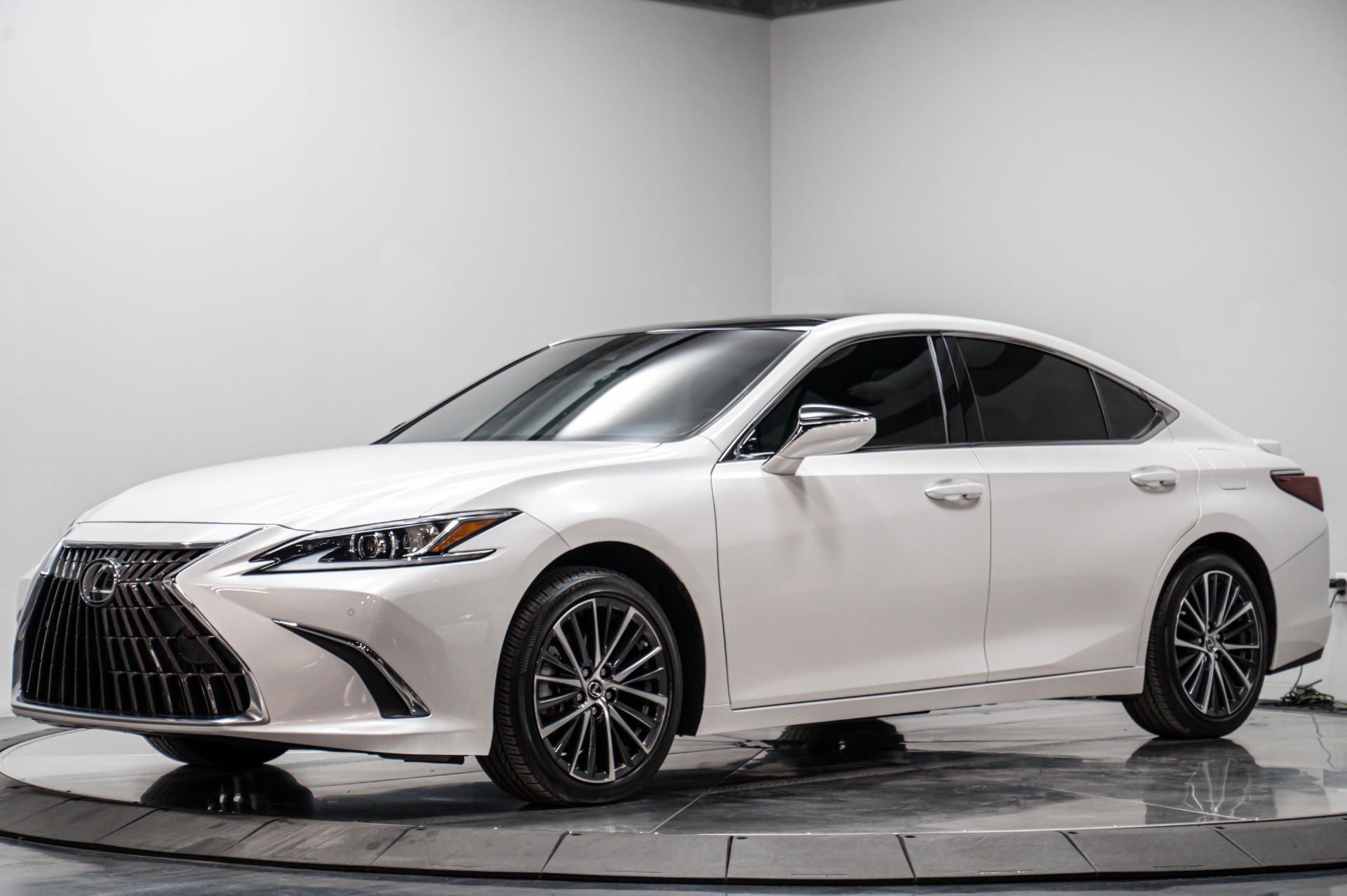 Lexus ES 350 Sedan Lexus ES 350 Sedan