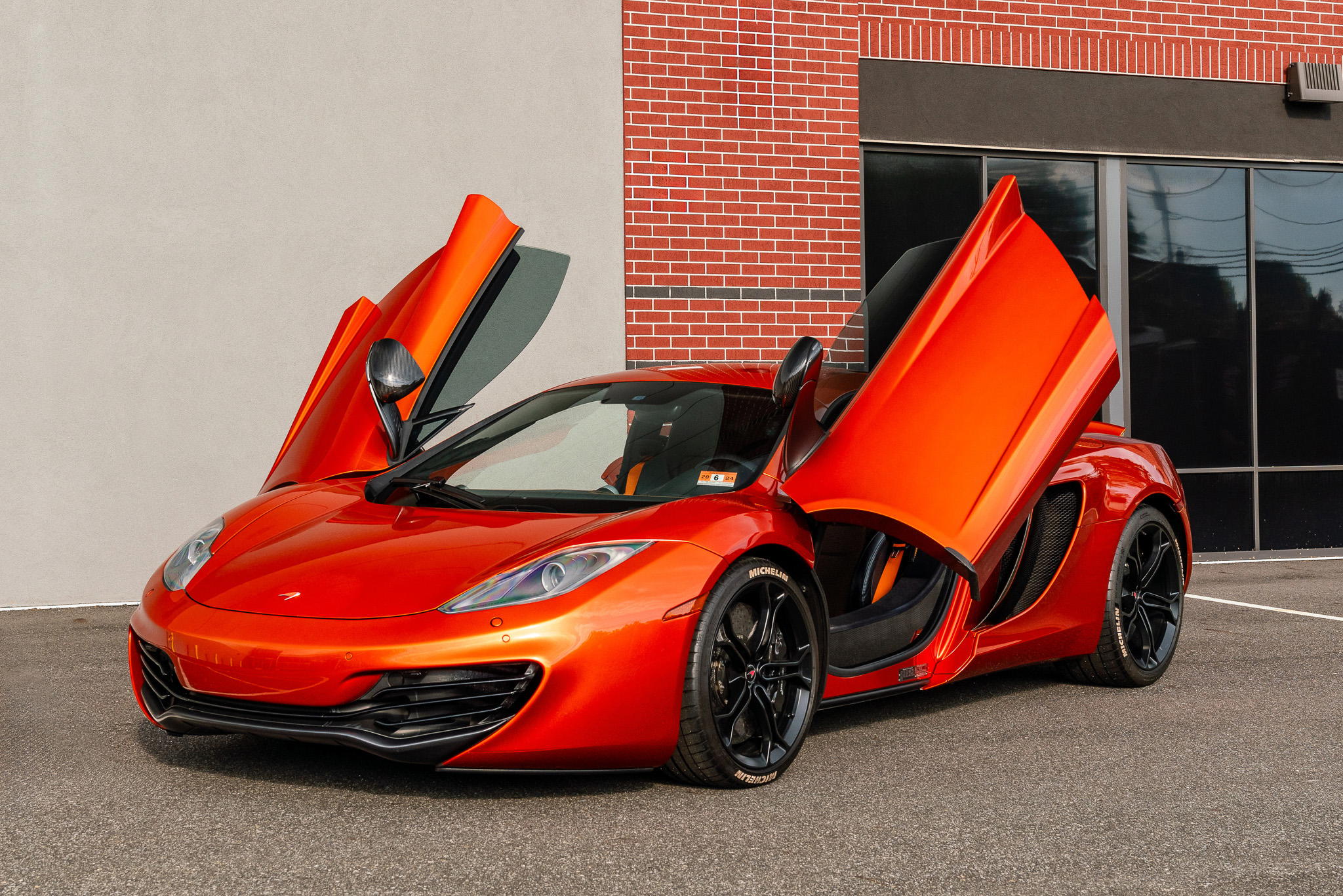 McLaren MP4 12C McLaren MP4 12C