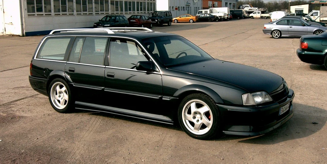 Opel Omega Lotus Carlton Wagon