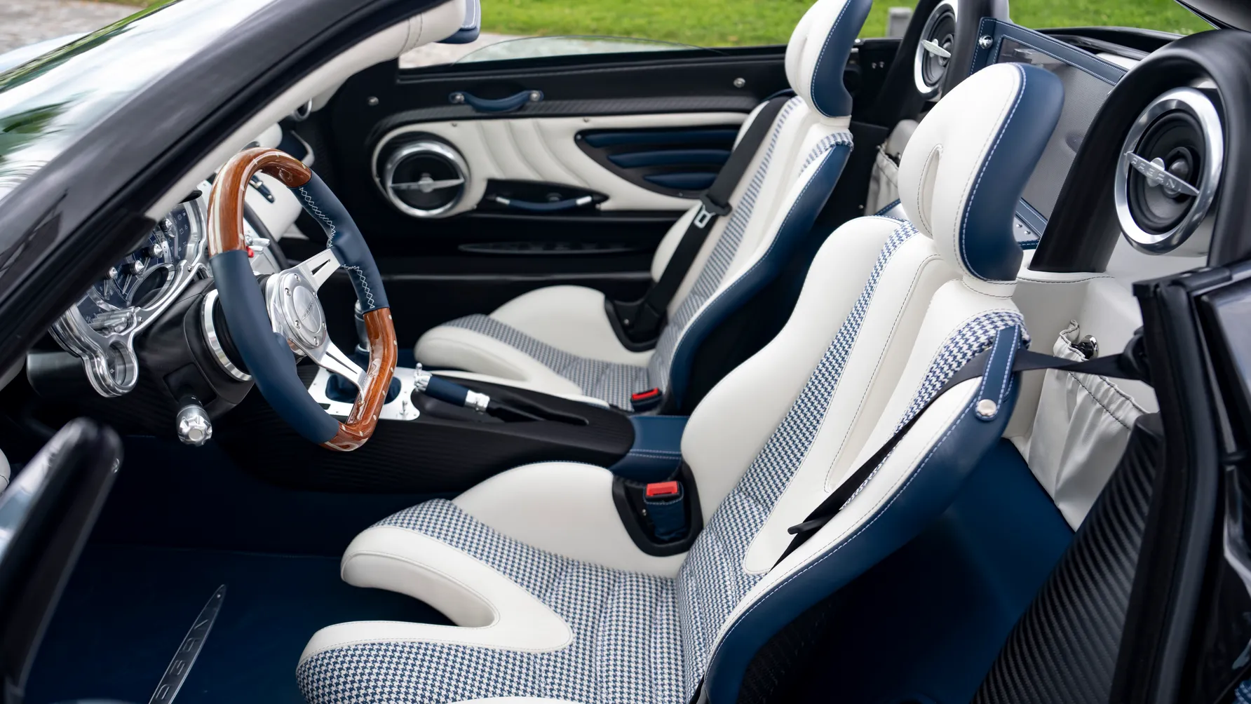 Pagani Zonda Roadster Interiors