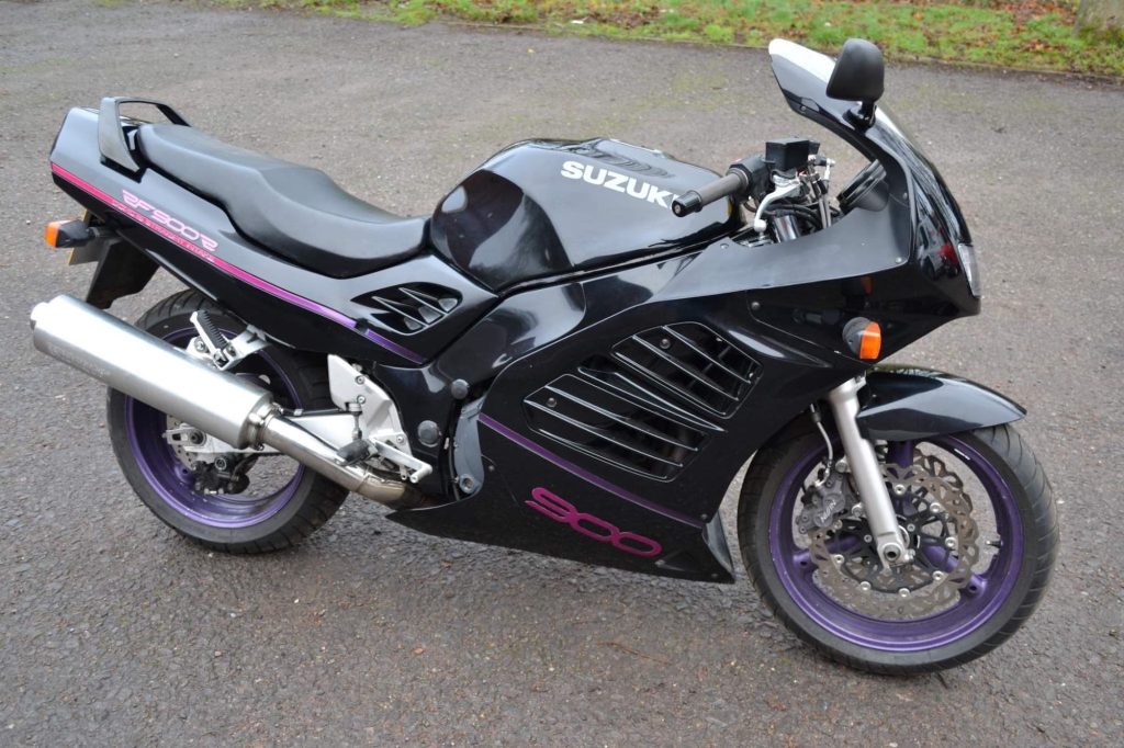 Suzuki RF900R