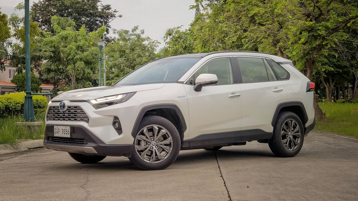 Toyota RAV4 LE Hybrid Toyota RAV4 LE Hybrid