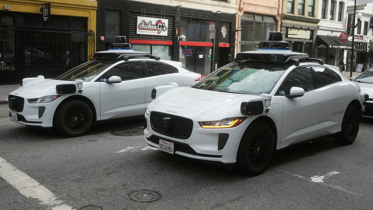 Waymo Taxi