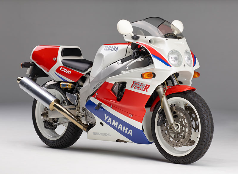 Yamaha FZR750R OW01