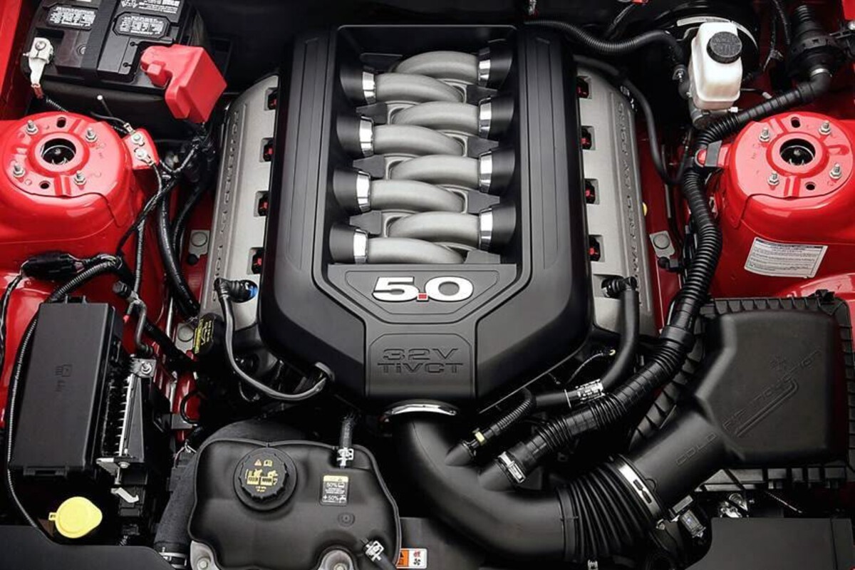 5.0L Coyote V8 Engine 5.0L Coyote V8 Engine