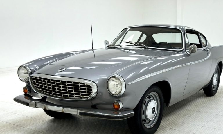 1966 Volvo P1800