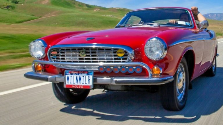1966 Volvo P1800