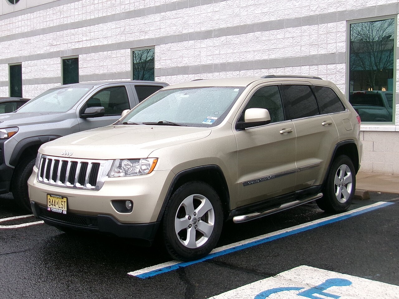 2011 Jeep Grand Cherokee Laredo 4WD