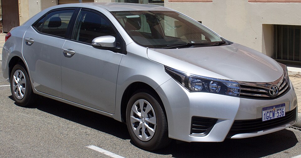 2016 Toyota Corolla (ZRE172R) Ascent sedan (2017 01 15) 01