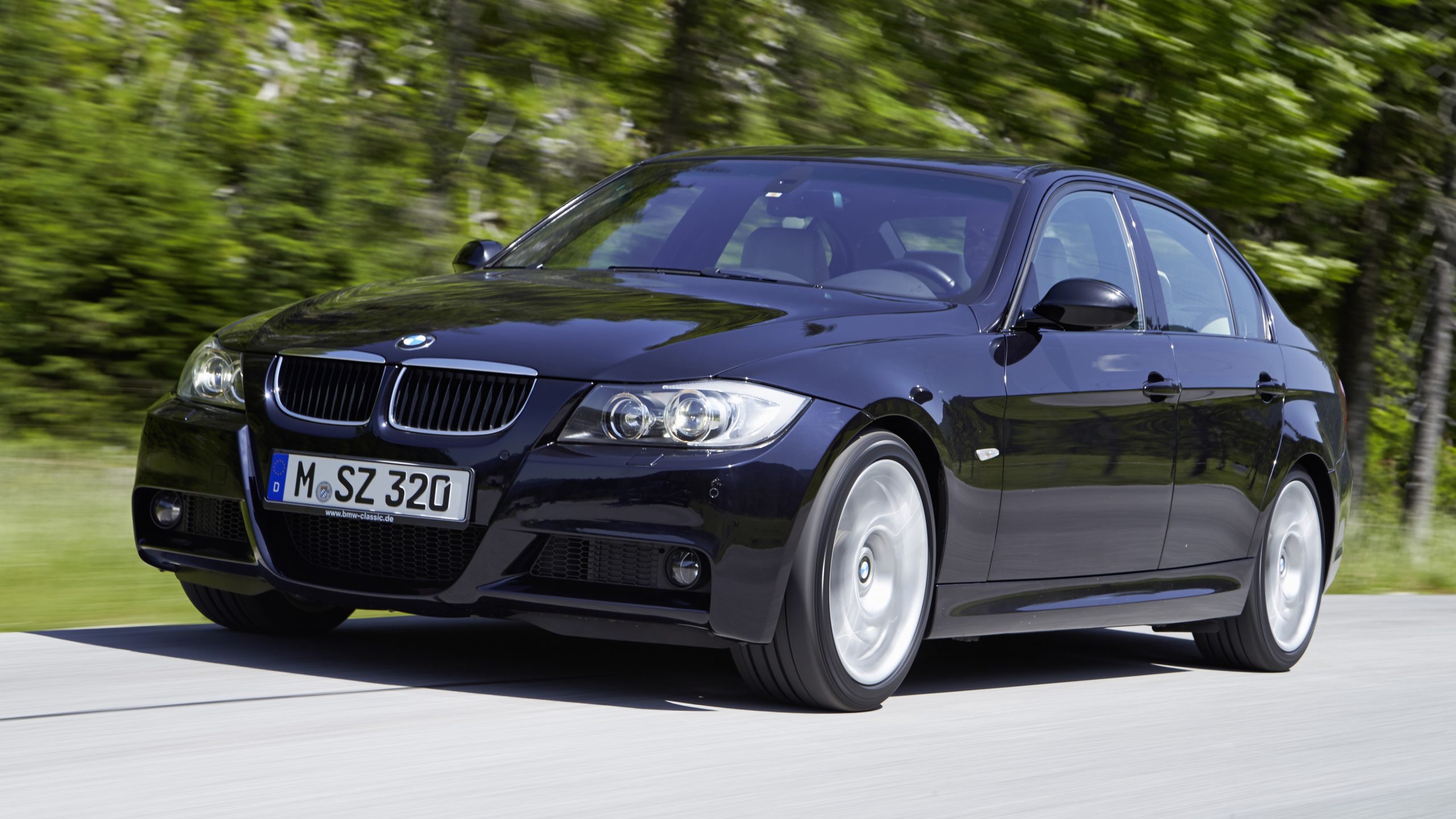 BMW 3 Series (E90 Generation) BMW 3 Series (E90 Generation)