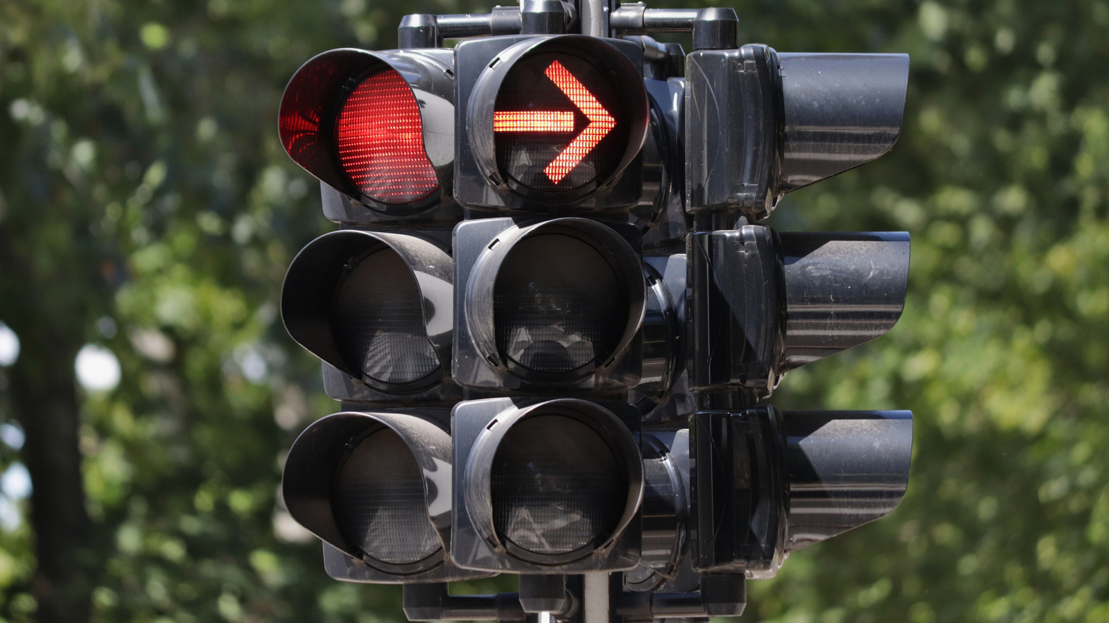 California traffic light
