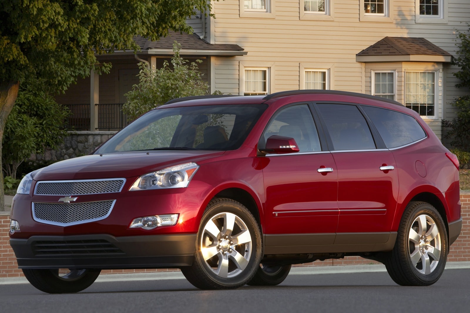 Chevrolet Traverse and GMC Acadia